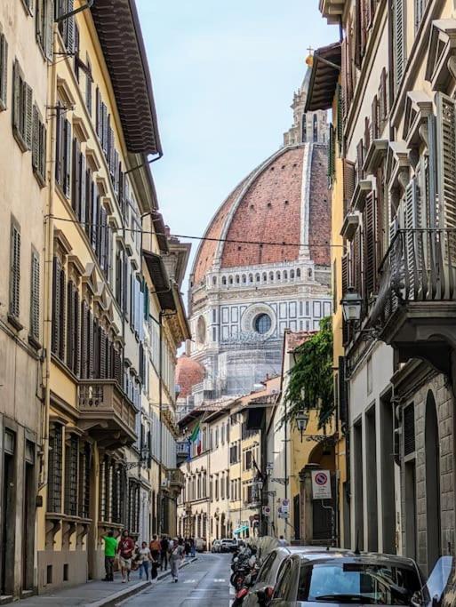 Chic Oriuolo At The Duomo Florence