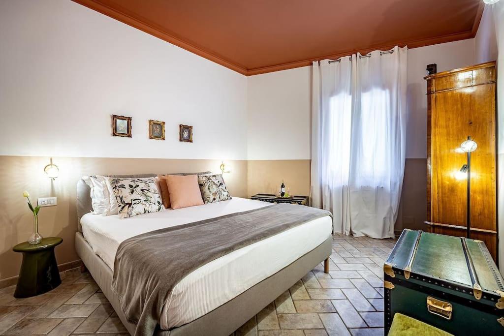 Apartment Chic Oriuolo At The Duomo