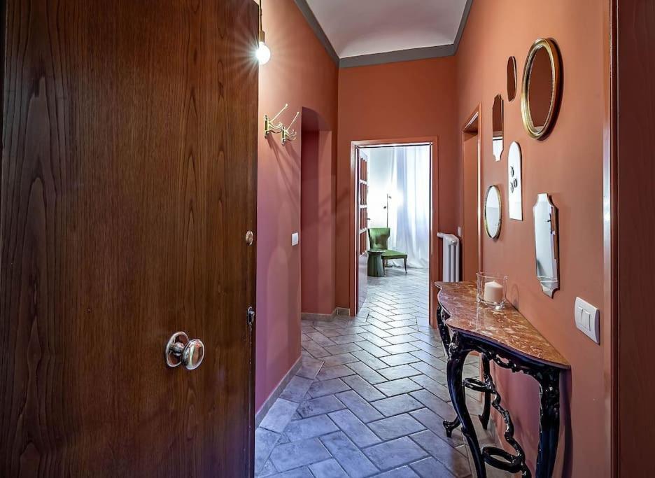 Chic Oriuolo At The Duomo Apartment *