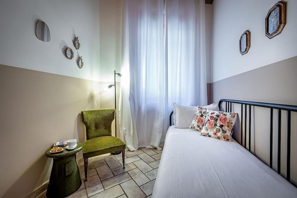 Chic Oriuolo At The Duomo Apartment