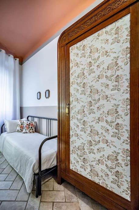 Chic Oriuolo At The Duomo Apartment Florence