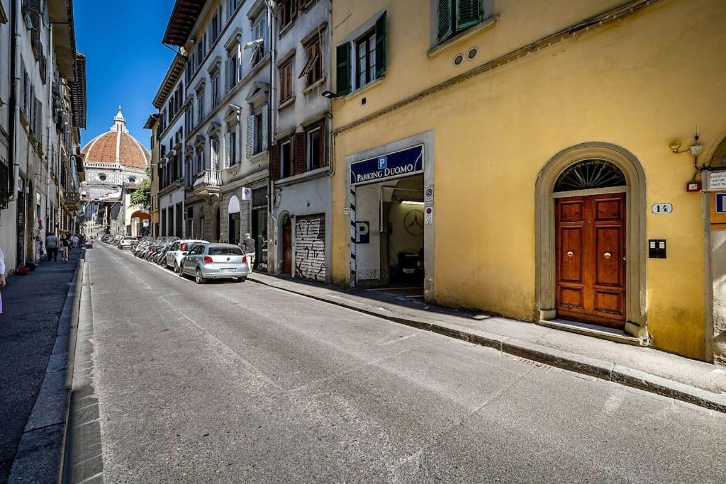 Chic Oriuolo At The Duomo Apartment